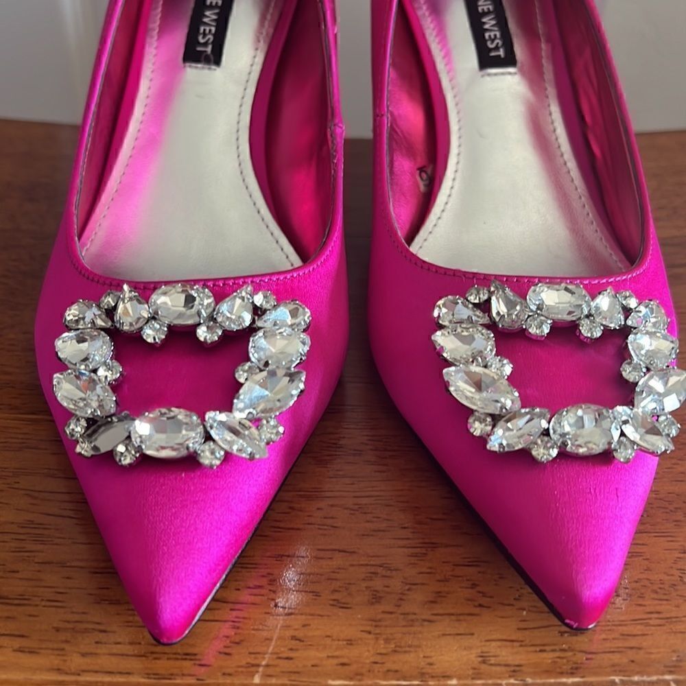 Nine West Avalon Satin Covered Jeweled Heel - Picture 12 of 14